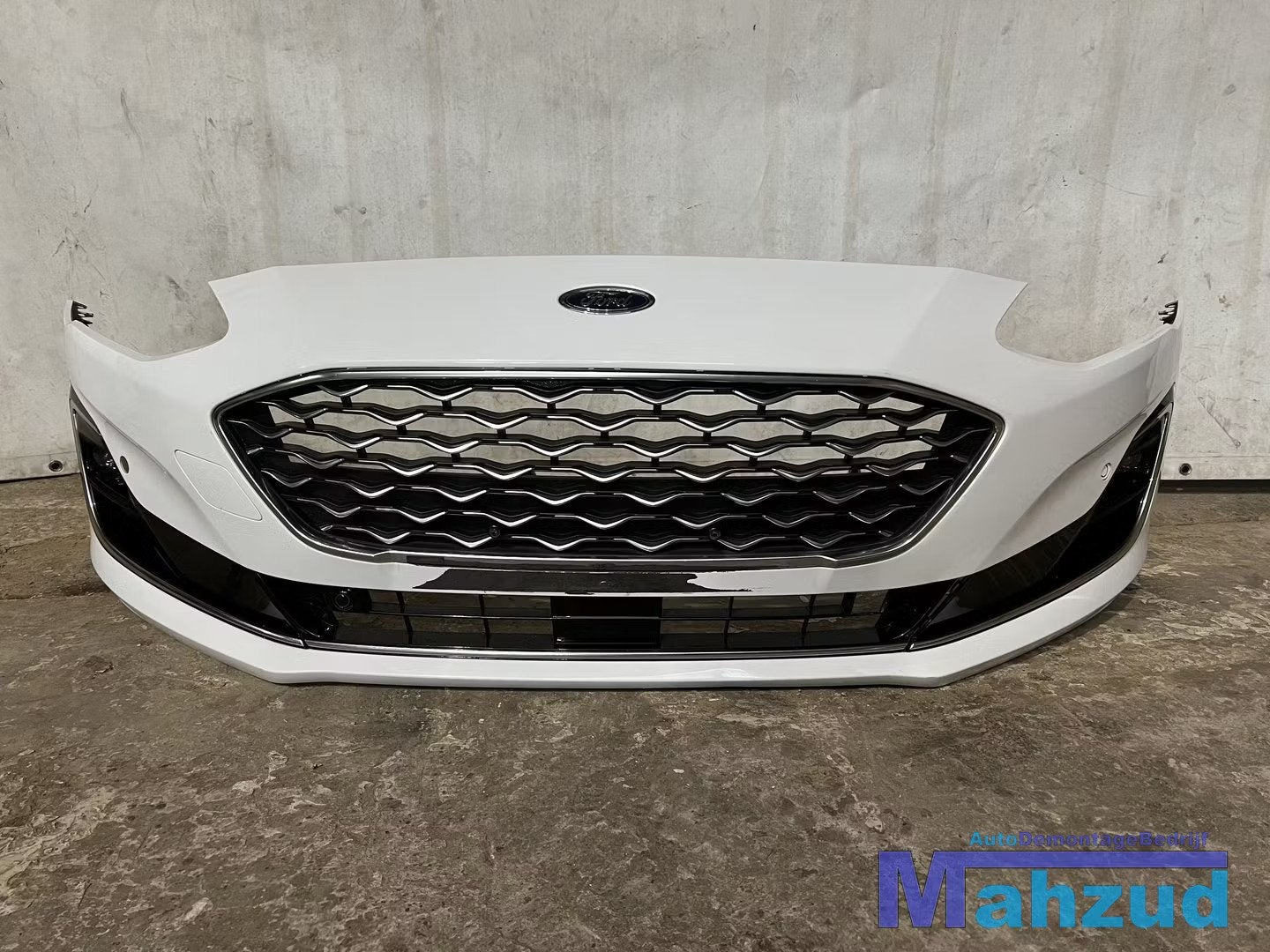 FORD FOCUS 4 MK4 WIT Voorbumper 2019+, Gebruikt, Voor, Info@ford.com, Ophalen of Verzenden