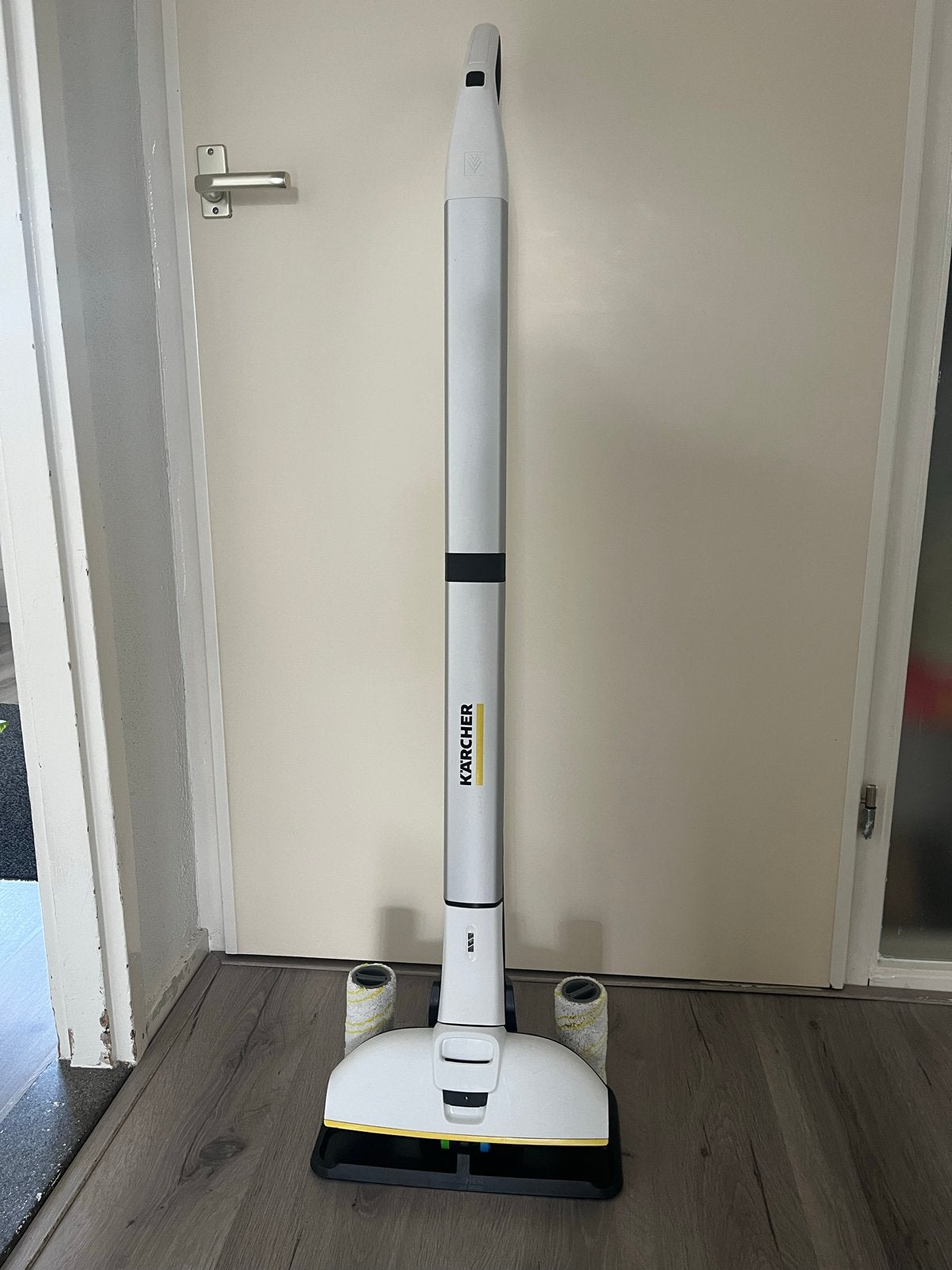 Kärcher EWM2 draadloze automatische dweil - Zo goed als nieu, Huis en Inrichting, Schoonmaakartikelen, Ophalen