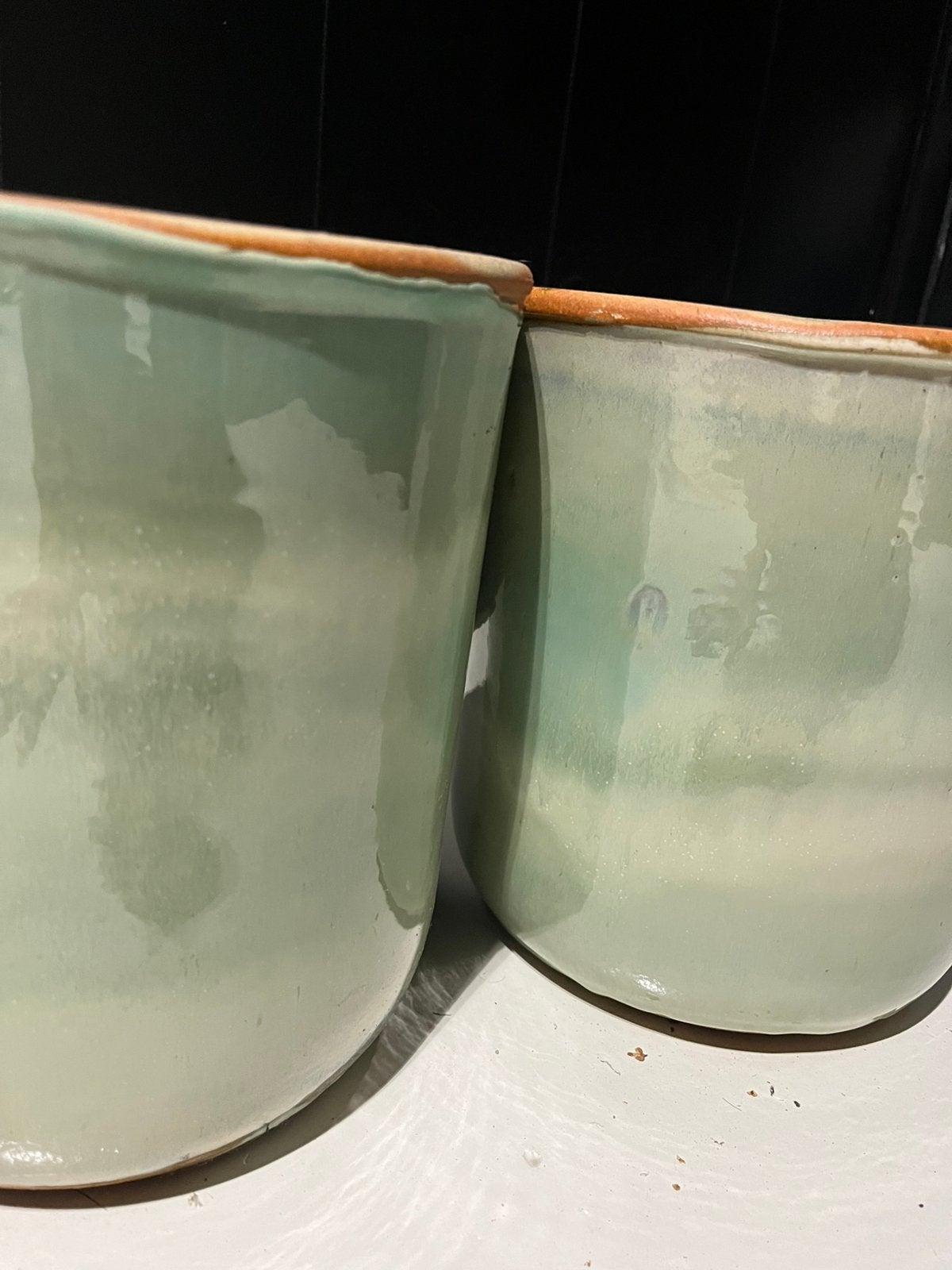 Twee turquoise plantenpotten, Tuin en Terras, Ophalen, Rond, Binnen, Zo goed als nieuw