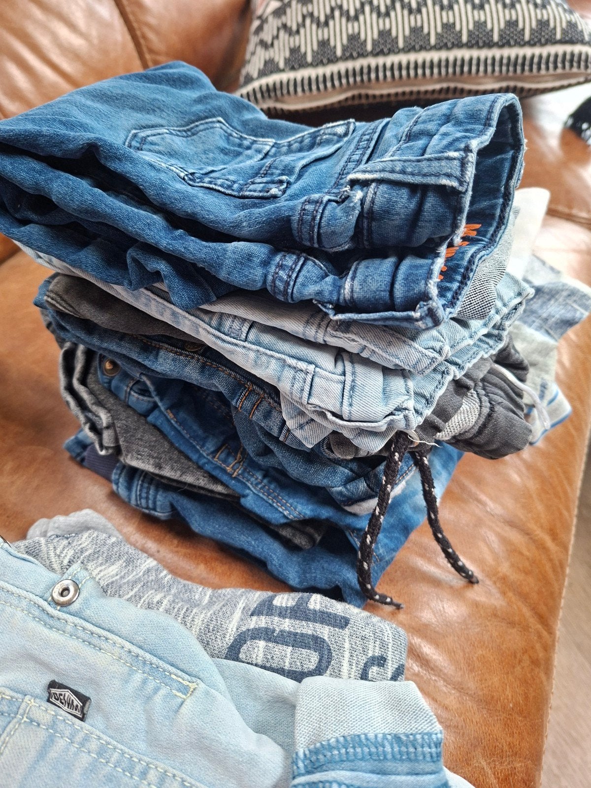 Kledingpakket jongens: broeken, shirts en laarzen, Ophalen, Gebruikt, Diverse merken, Jongen
