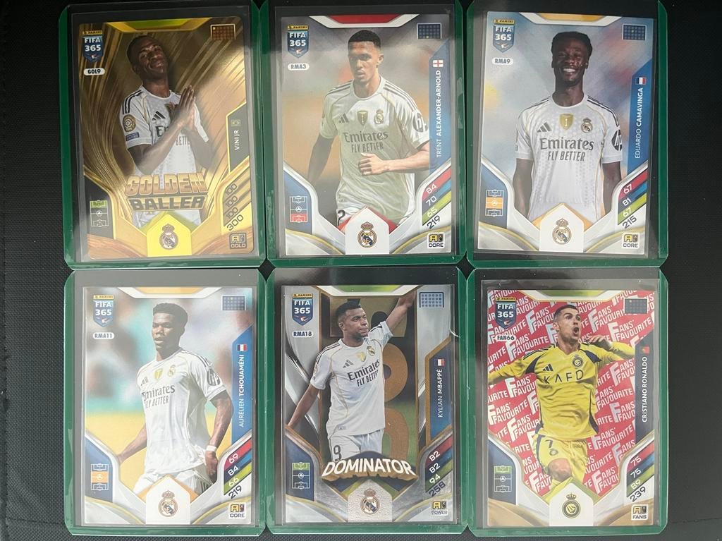 Panini FIFA 365 Voetbalkaarten - Diverse Sterspelers, Ophalen of Verzenden, Zo goed als nieuw, Buitenlandse clubs, Spelerskaart