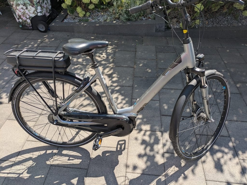 Elektrische Giant damesfiets, Gebruikt, 47 tot 51 cm, 30 tot 50 km per accu, Giant