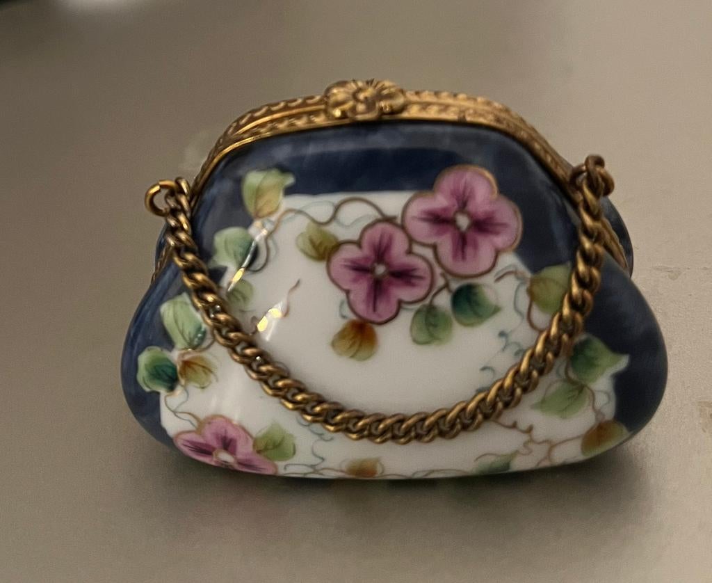 Limoges porselein pillendoosje floral decor, Verzenden