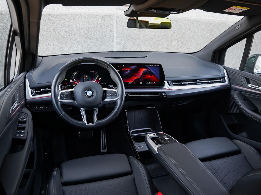 BMW 2 Serie Active Tourer 225e xDrive |M-pakket |Sportstoele, Auto's, BMW, Automaat, 1800 kg, Gebruikt, Leder en Stof