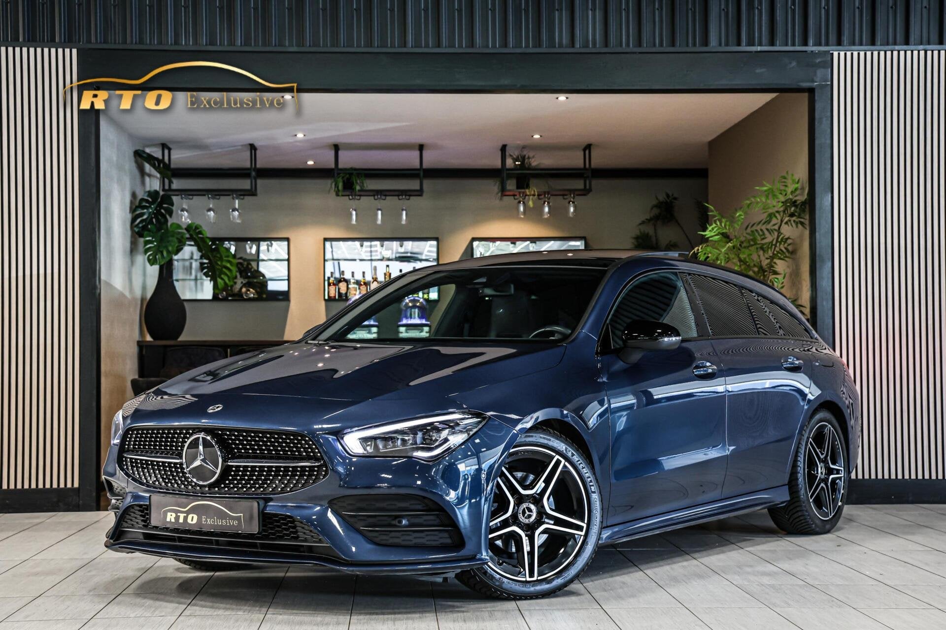 Mercedes CLA-klasse Shooting Brake 180 AMG|Pano|Sfeer|Night, CLA, 136 pk, Gebruikt, 4 cilinders