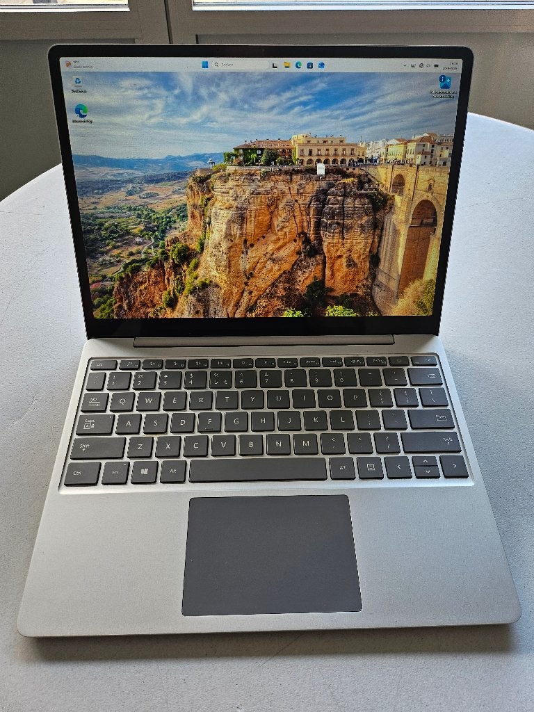 Tekoop Microsoft Surface Laptop Go met touchscreen, Computers en Software, 13 inch, Minder dan 2 Ghz, Met touchscreen, Ophalen of Verzenden
