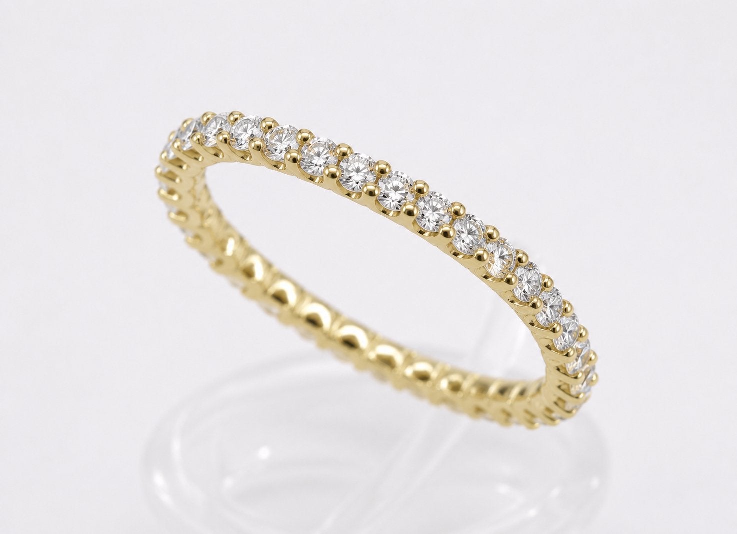 Gouden ring met diamanten., Nieuw, Ophalen of Verzenden, 17 tot 18, Met edelsteen