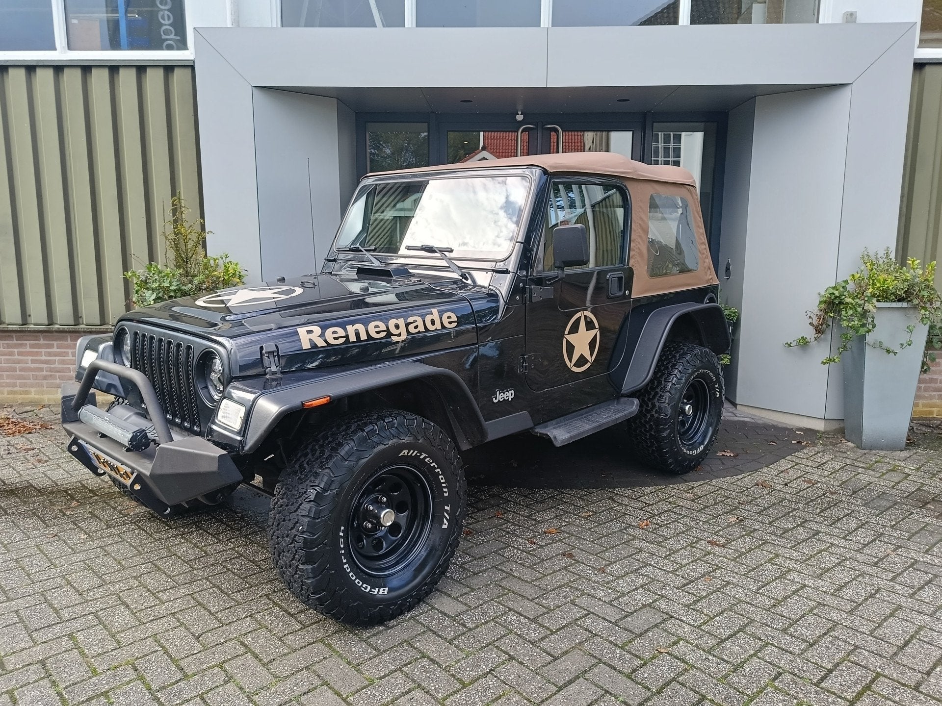 Jeep Wrangler 4.0i Hardtop | 6 cilinder | Softtop | Bikini t, Auto's, Gebruikt, 2000 kg, 4x4, Zwart