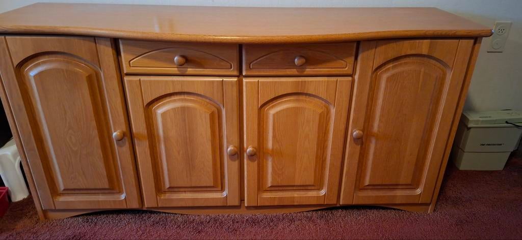Gratis Dressoir, Ophalen, Gebruikt, Met deur(en), 150 tot 200 cm