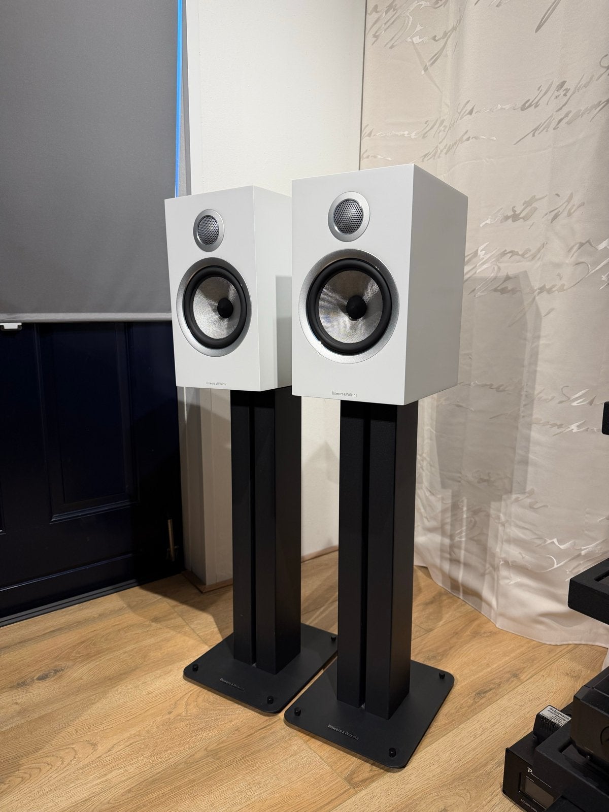 B&W 706 S2 Luidsprekers Wit - High-End Boekenplank Speakers, Ophalen of Verzenden, Zo goed als nieuw, 60 tot 120 watt, Bowers & Wilkins (B&W)