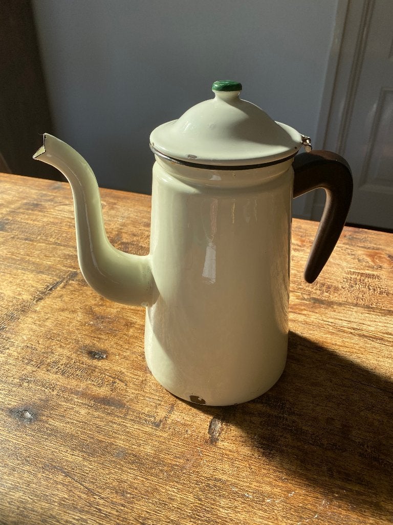 Brocante roomwitte emaille koffiepot bakeliet handvat, Ophalen of Verzenden