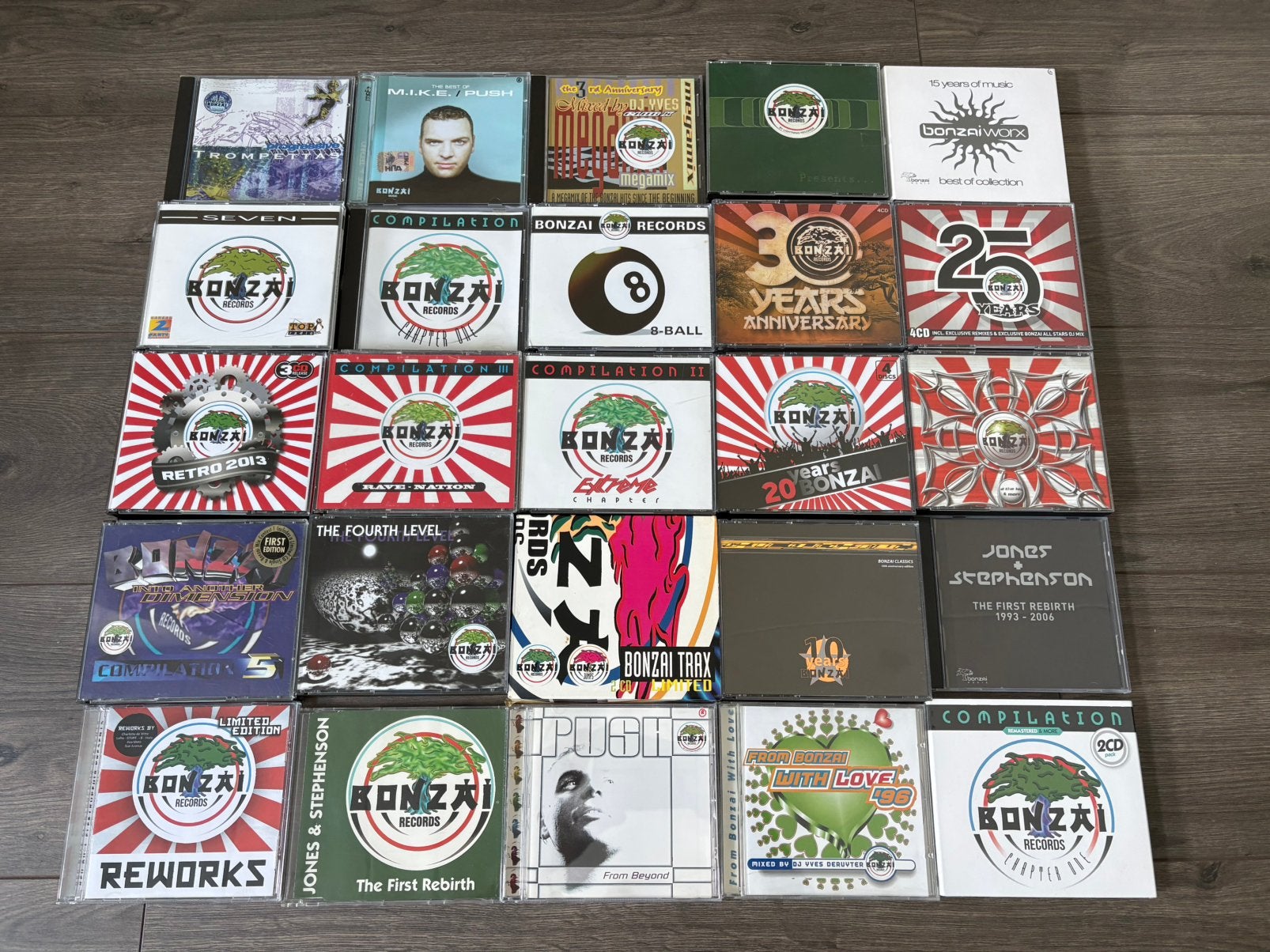 25x Bonzai Records, Cd's en Dvd's, Ophalen, Zo goed als nieuw