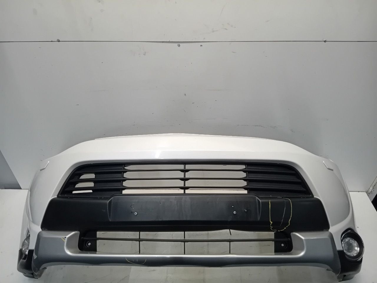 Bumper voor Mitsubishi Outlander, Onderdelen@venauto.nl, Van der Ven Autorecycling B.V., Gebruikt, Ettenseweg 76, 4706 PB Roosendaal, The Netherlands