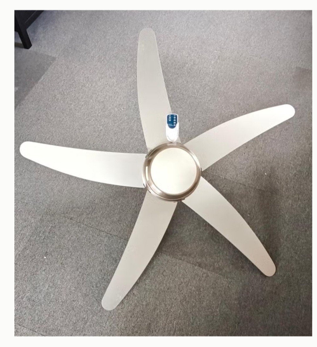 Intergamma Belluno Plafondventilator (Lamp+Afstandbediening), Ophalen, Zo goed als nieuw, Plafondventilator