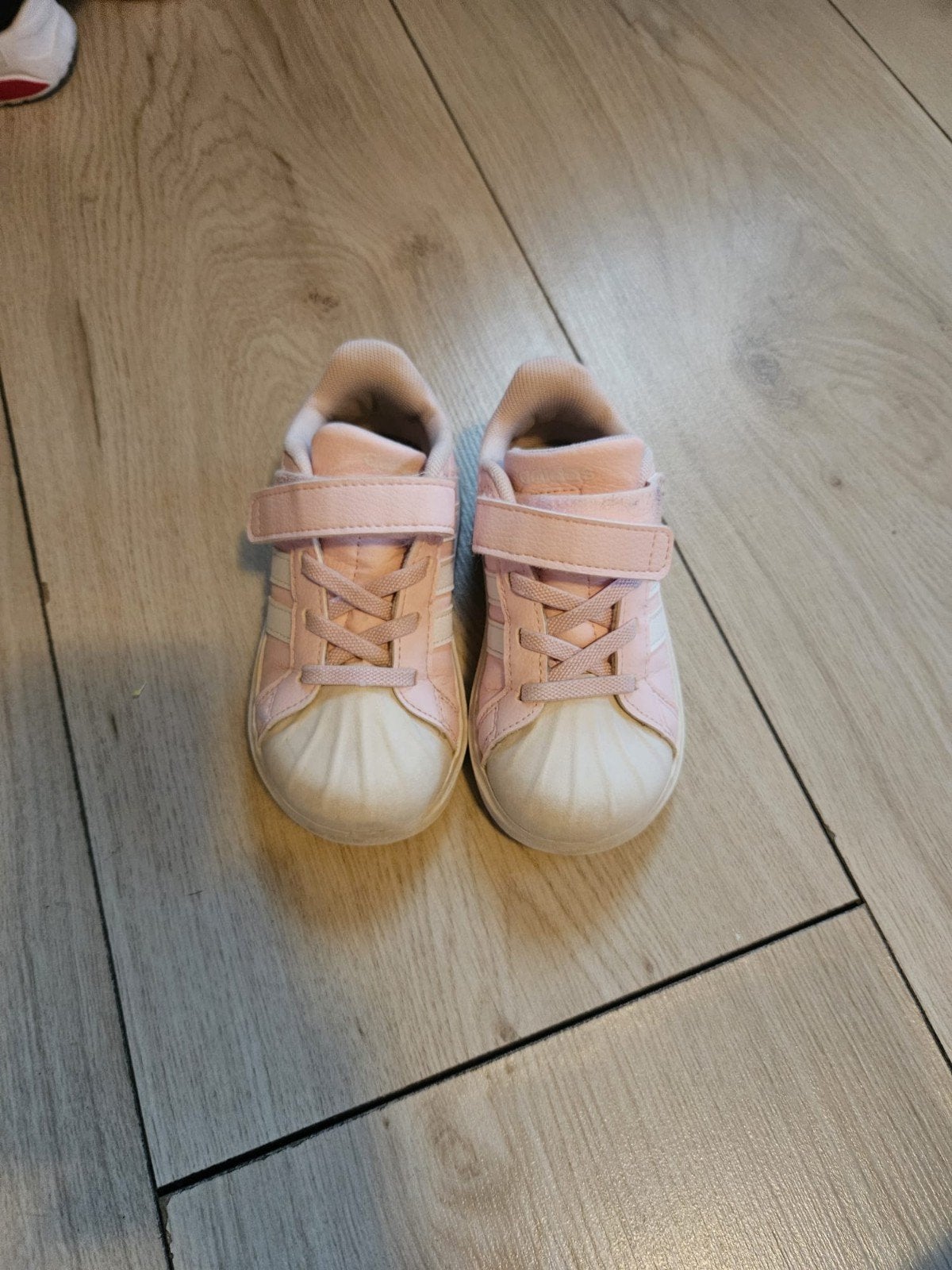 Adidas sneakers maat 25 in goede staat, Adidas, Gebruikt, Jongen of Meisje, Schoenen