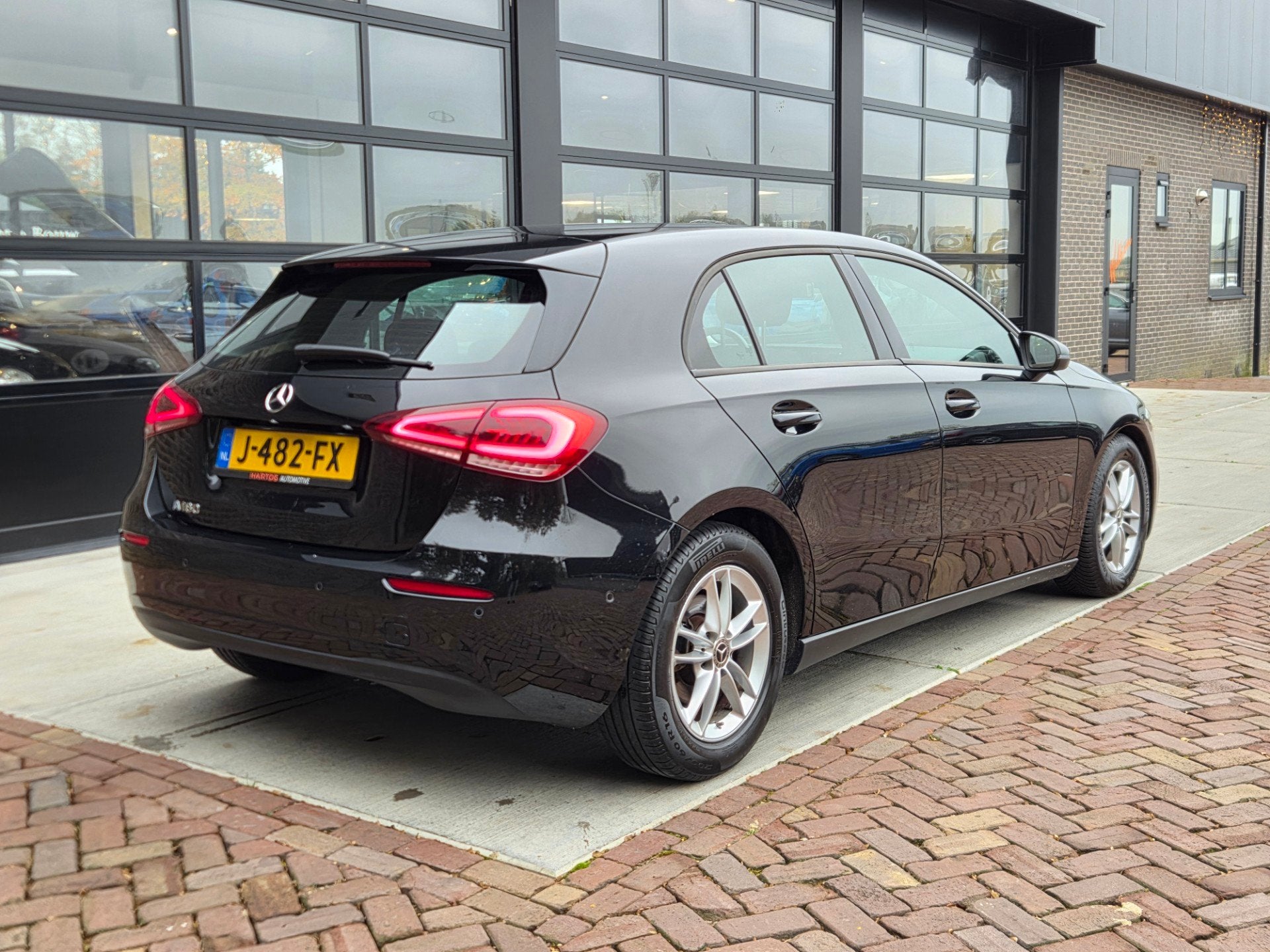 Mercedes-Benz A-klasse 180 Business Solution | Automaat | Wi, Auto's, Gebruikt, 4 cilinders, Zwart, Origineel Nederlands