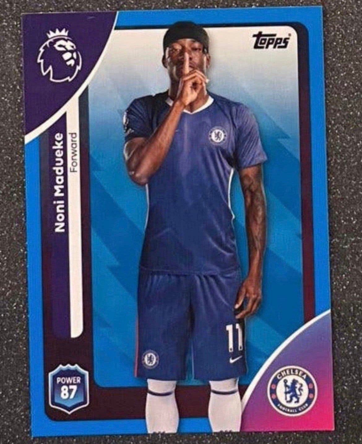 Topps Premier League 25/26  BLUE PARALLEL MADUEKE CHELSEA FC, Verzenden, Zo goed als nieuw, Plaatje