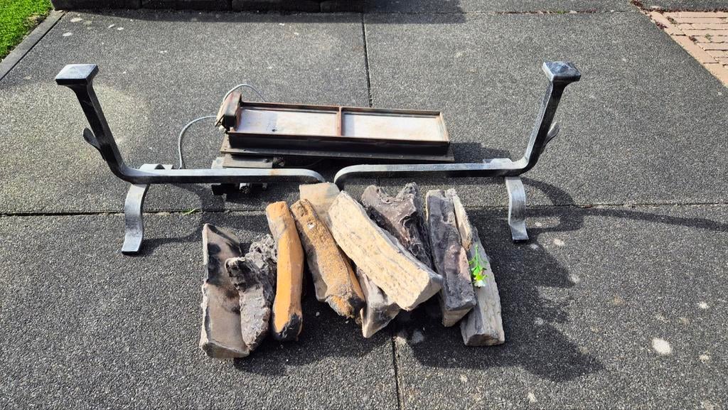 Gashaard met houtblokken en bokken, Ophalen of Verzenden, Gashaard