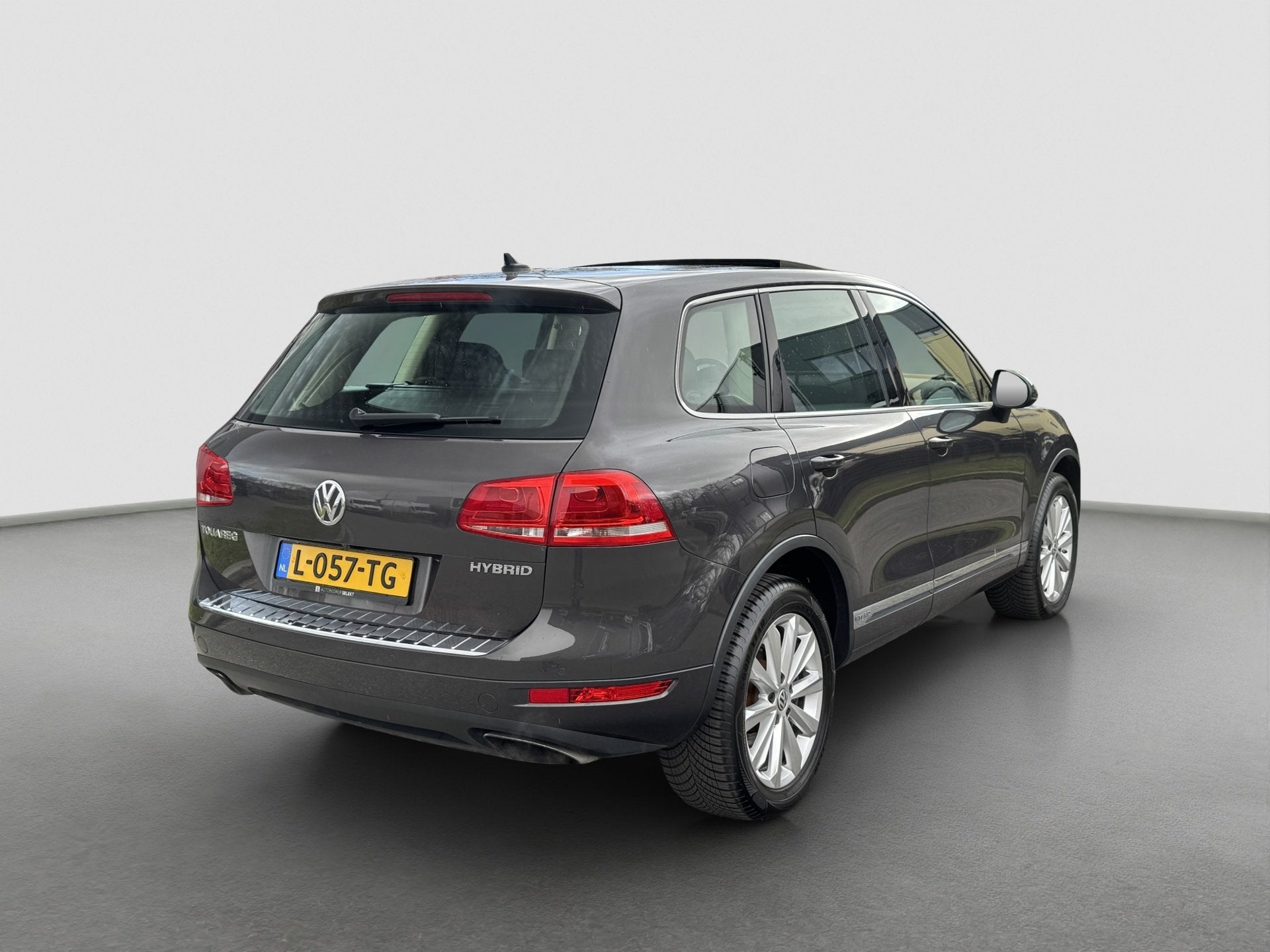 Volkswagen Touareg 3.0 TSI Hybrid | Pano | Trekhaak | Luchtv, Auto's, Euro 5, Gebruikt, 2995 cc, Open dak