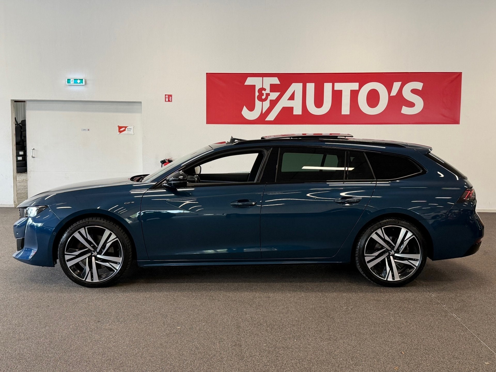 Peugeot 508 SW 1.6 PureTech GT LINE|NAVICAMERA|PANORAMA|CRUI, 745 kg, Gebruikt, 4 cilinders, Blauw
