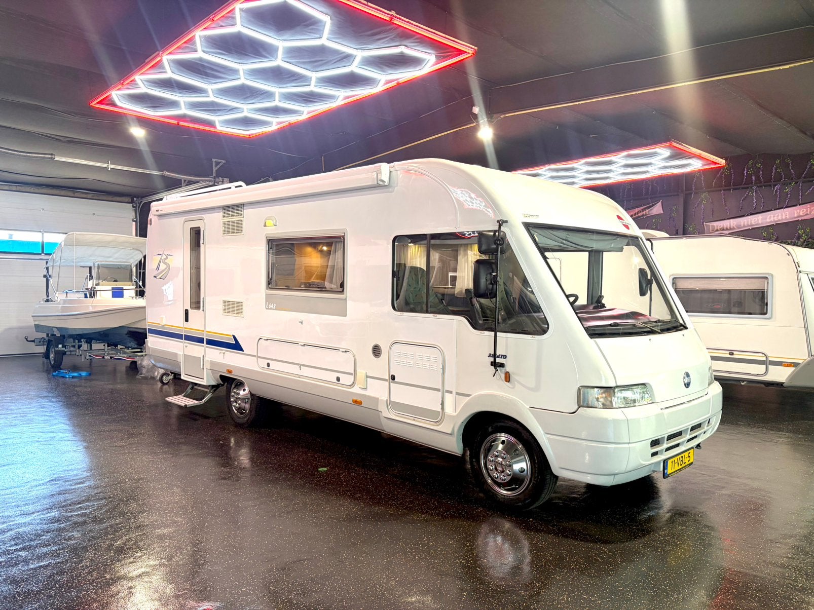 Fiat Burstner Elegance i642#2.8T 122pk#XXL Badkamer 3xSolar, Caravans en Kamperen, Integraal, Ringverwarming, Fiat, 6 tot 7 meter