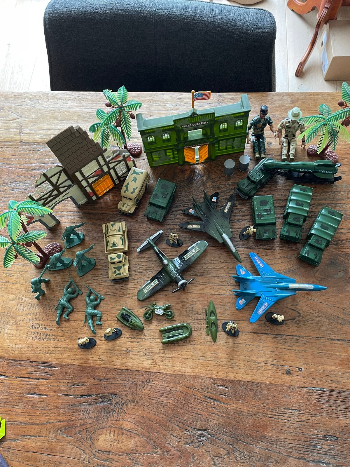 Grote Leger/Soldaten Speelset met Voertuigen en Gebouwen, Ophalen of Verzenden, Gebruikt, Jongen of Meisje