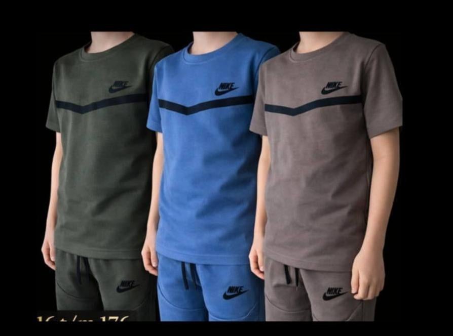 Nike Tech Zomersets - Diverse kleuren en maten!, Ophalen of Verzenden
