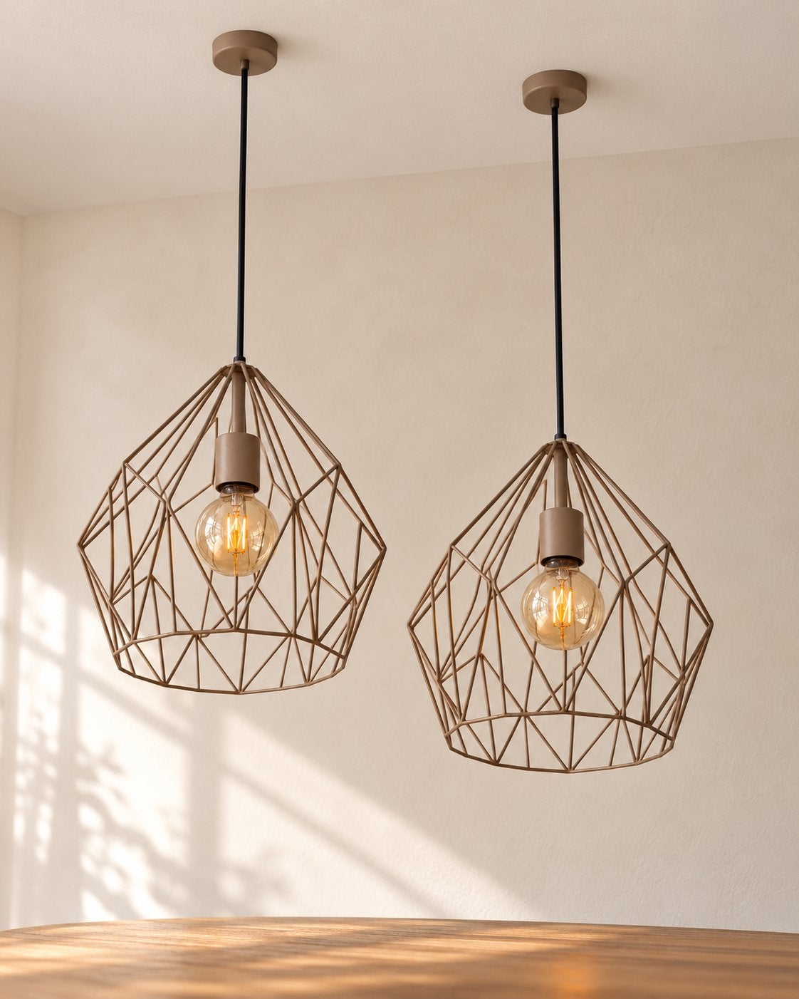 Set van 2 Design Hanglampen Goudkleurig Metaaldraad, Ophalen of Verzenden, Zo goed als nieuw, Metaal, E27 (groot)