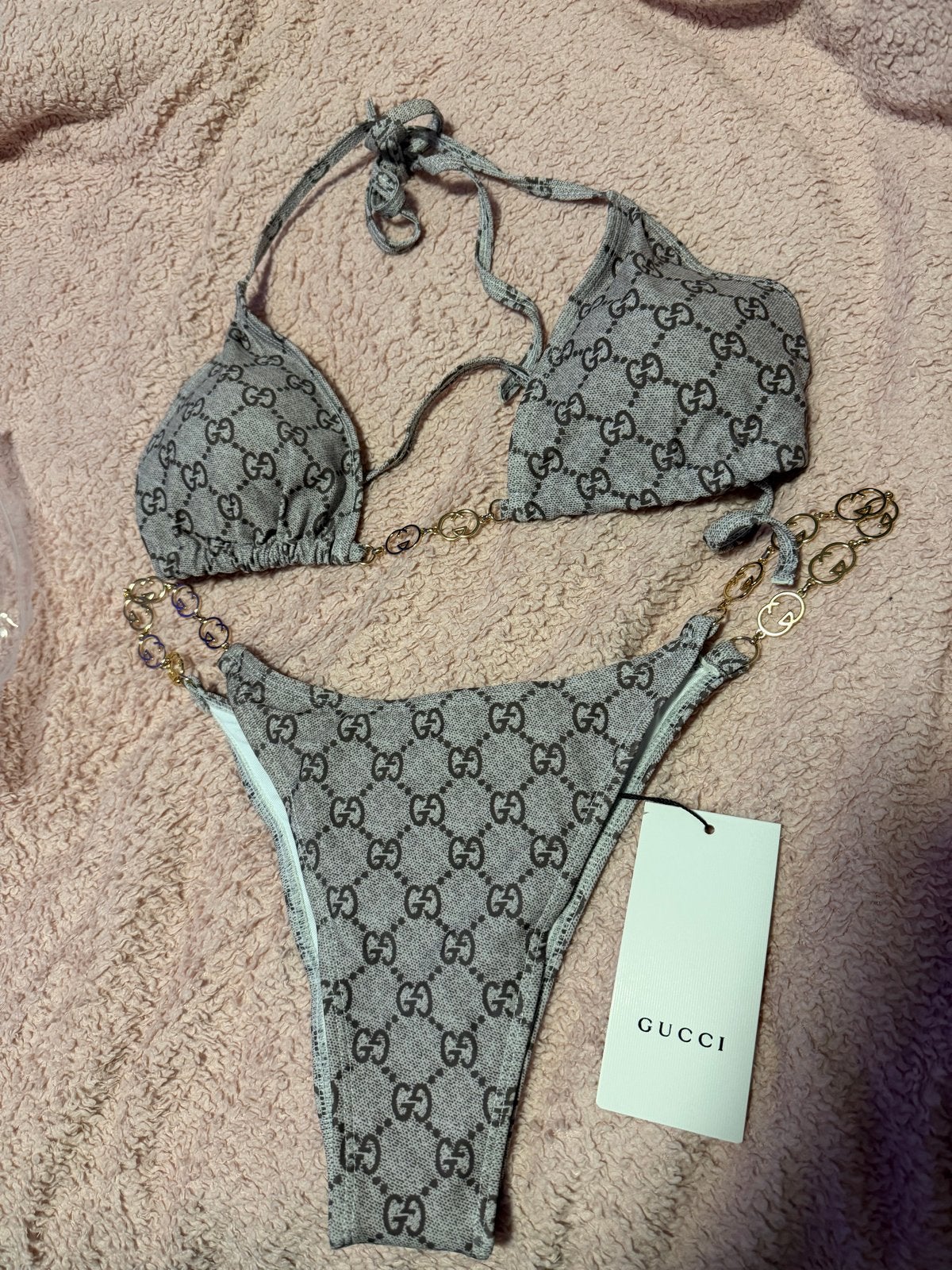 Gucci Bikini met GG-patroon en gouden kettingdetails, Ophalen of Verzenden, Nieuw, Grijs, Bikini