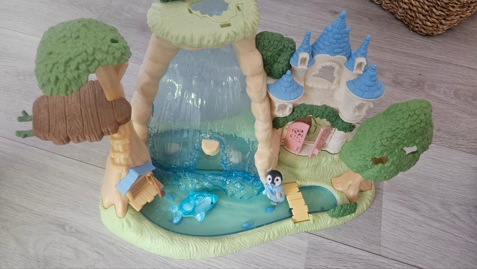 Sylvanian Families Sprookjeskasteel met Waterval, Ophalen of Verzenden, Zo goed als nieuw, Meisje