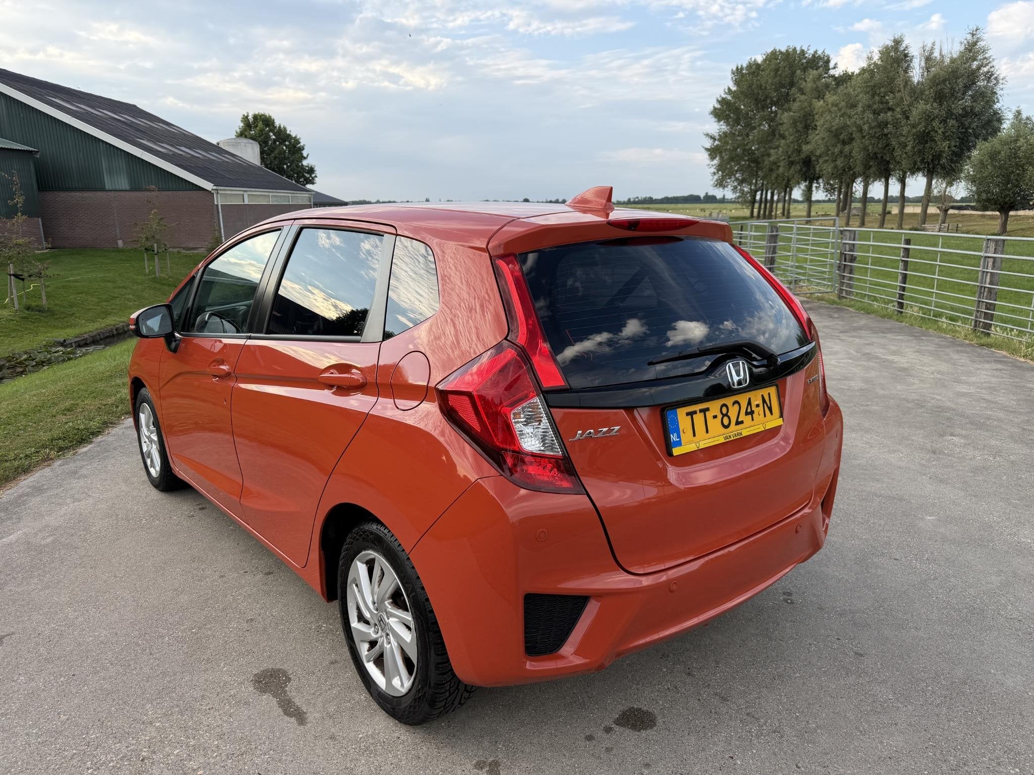 Honda Jazz 1.3 i-VTEC Comfort CRUISE | NAVIGATIE | DAB | ALL, Voorwielaandrijving, Gebruikt, Euro 6, 49 €/maand