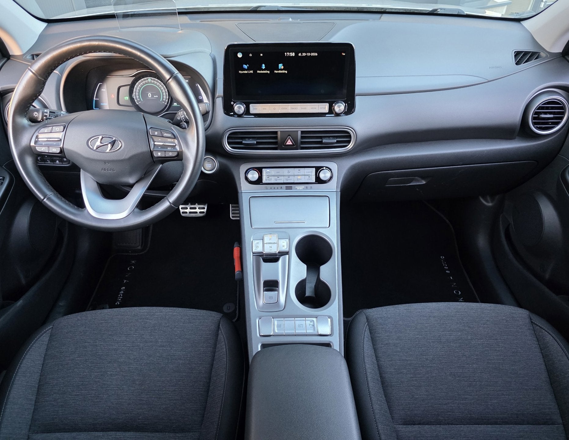Hyundai Kona EV Fashion 64 kWh | 93% SOH | HEAD UP | CAMERA, Dealer onderhouden, Stof, Gebruikt, Zwart