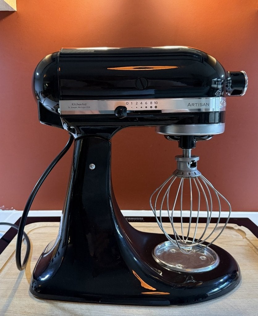 KitchenAid Artisan 5KSM125 Onyx Zwart + extra kom (Koper), 4 liter of meer, Ophalen, Zo goed als nieuw, 3 snelheden of meer