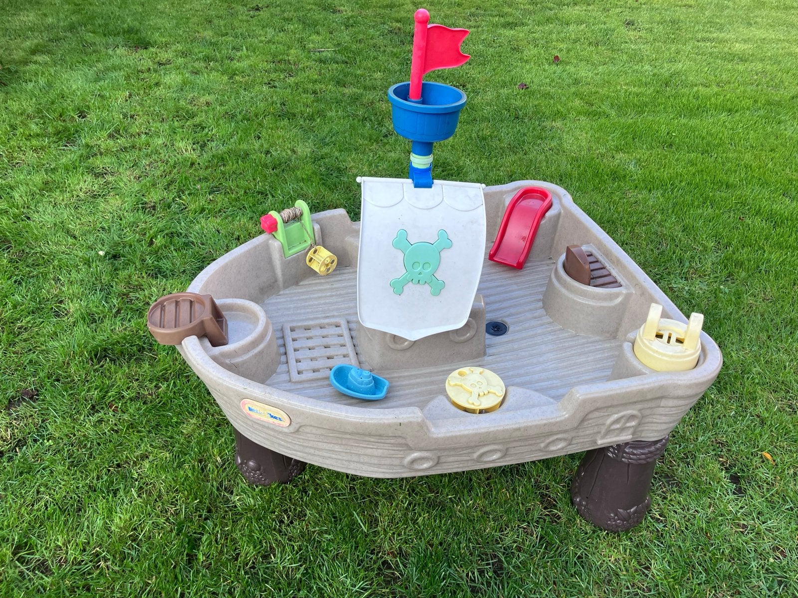 Little Tikes Piratenschip Zand- en Watertafel, Ophalen, Gebruikt