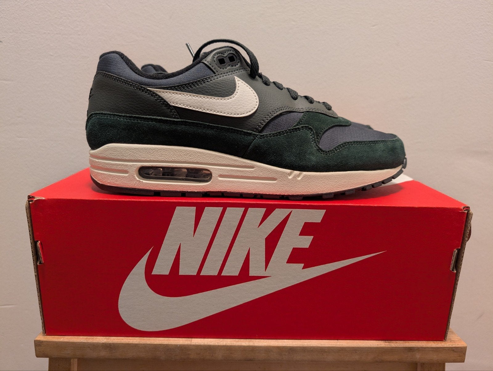 Nike Air Max 1 Outdoor Green 43, Kleding | Heren, Schoenen, Nike air max, Overige kleuren, Nieuw, Ophalen of Verzenden