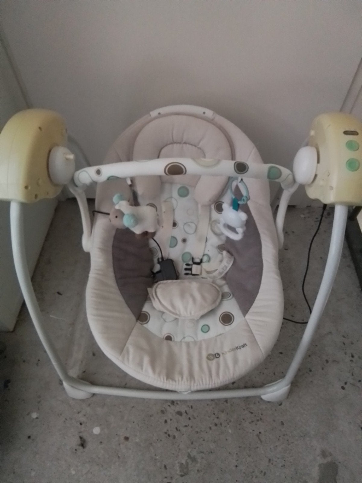 Comfortabele baby schommelstoel met muziek en timer, Gebruikt, Schommelstoel, Met gordel(s) of riempje(s), Ophalen