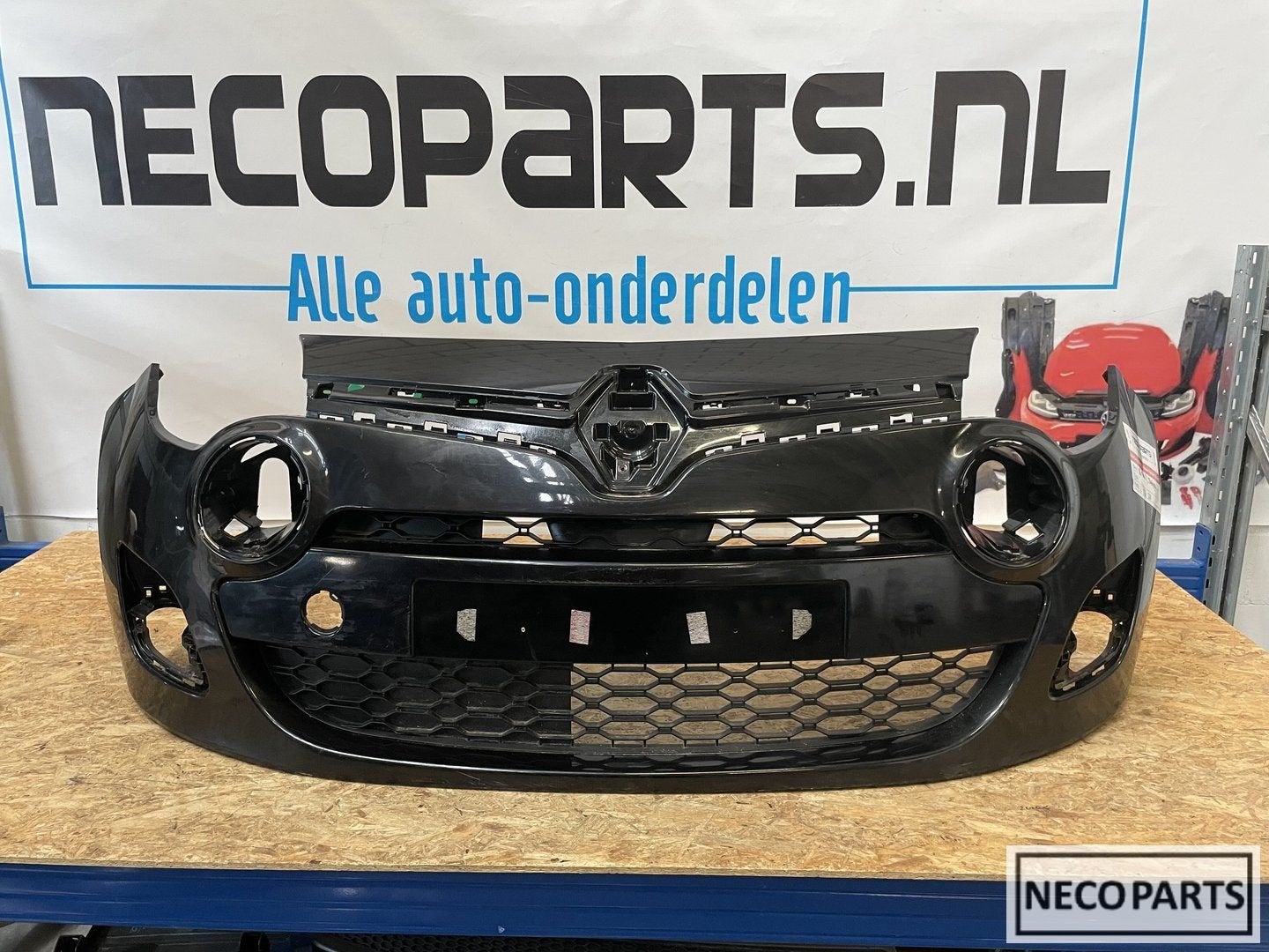 BUMPER RENAULT TWINGO 2 VOORBUMPER FACELIFT ORIGINEEL, Auto-onderdelen, Gebruikt, -, -, Ophalen of Verzenden