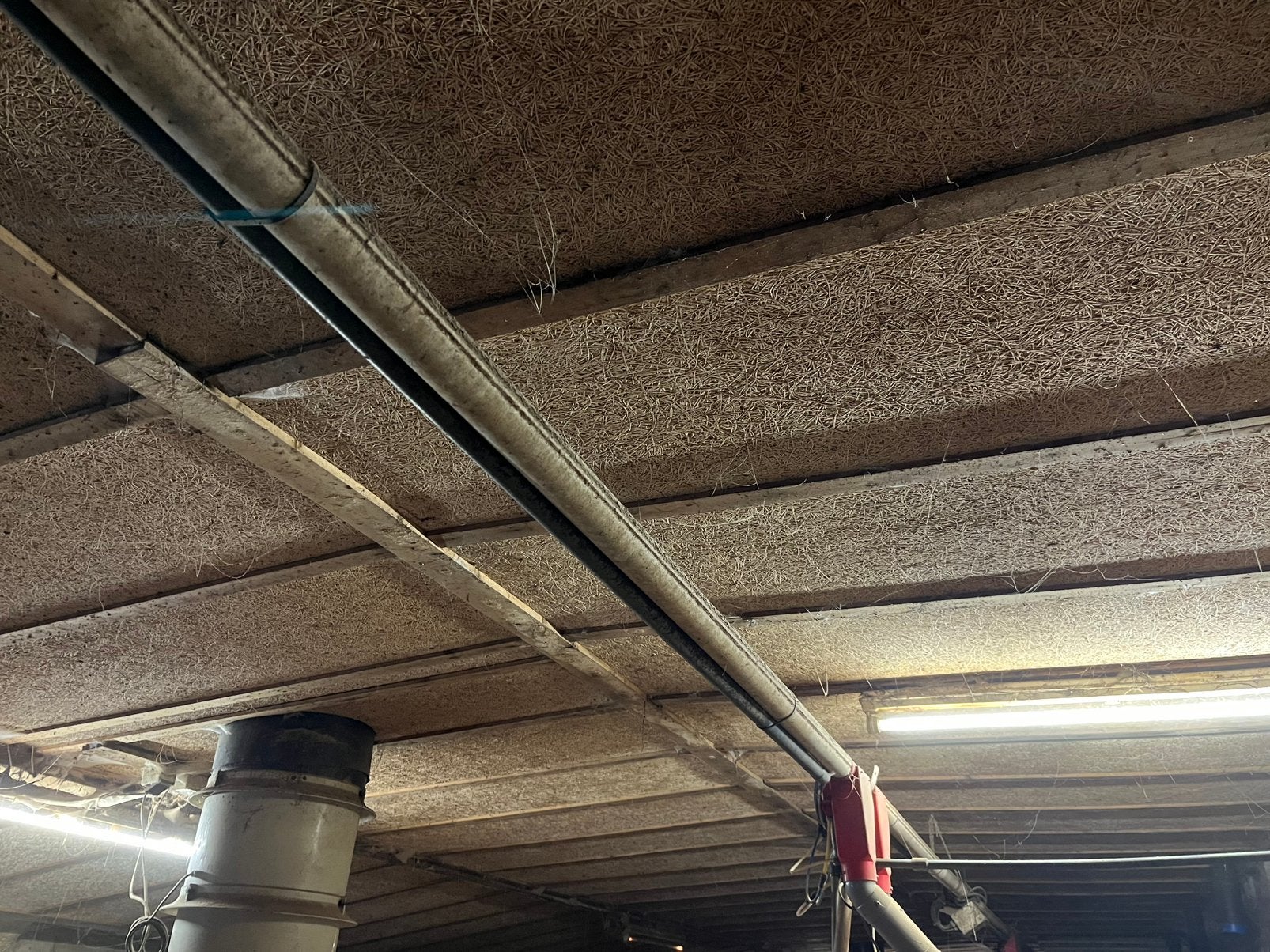Houtwolcement, Doe-het-zelf en Verbouw, Buizen en Afvoer, Ophalen of Verzenden, Zo goed als nieuw, Minder dan 2 meter, 80 mm of meer