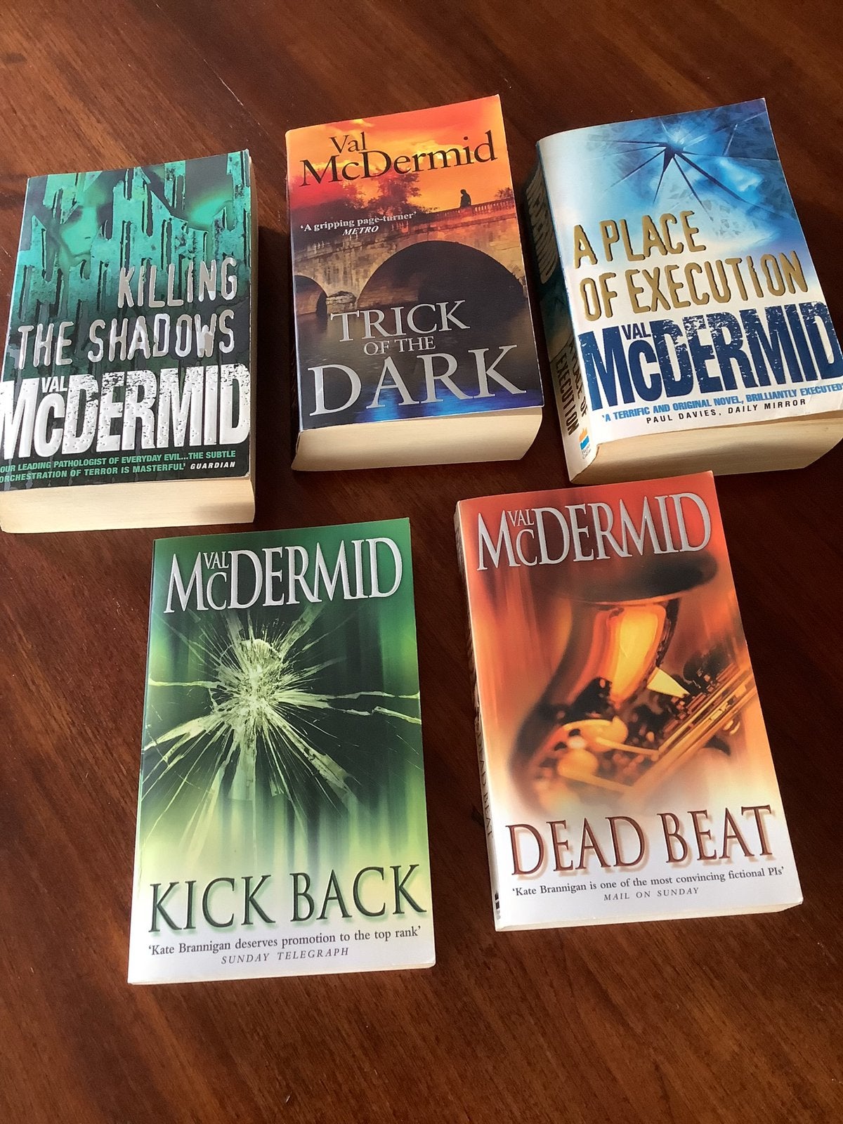 Val McDermid detectives, Ophalen, Gelezen