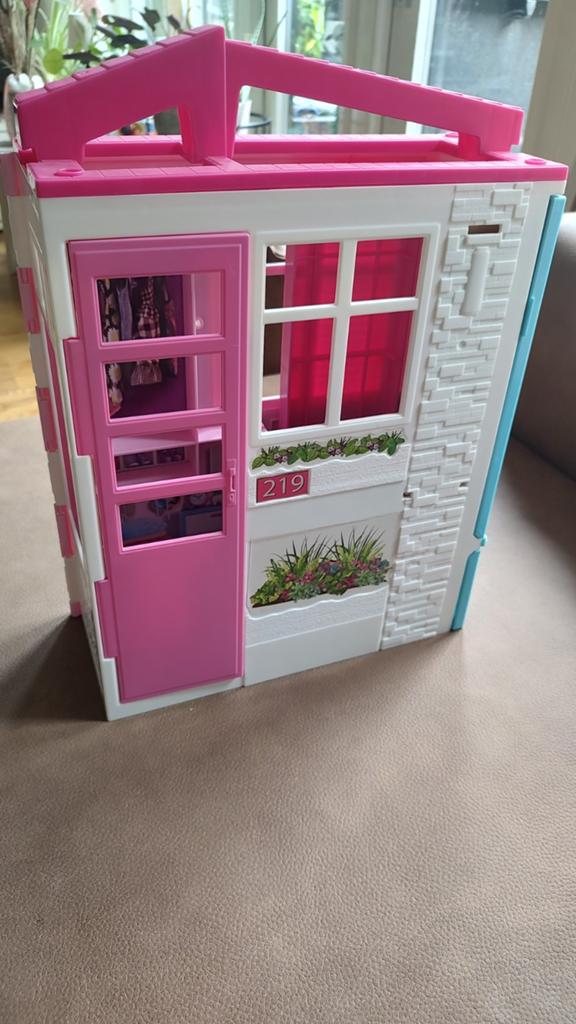 Inklapbaar Barbie huis (zonder accessoires), Ophalen of Verzenden, Gebruikt, Poppenhuis