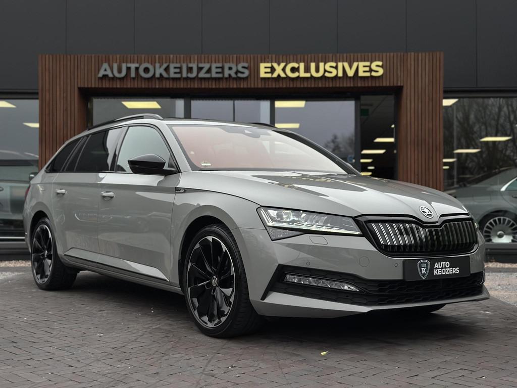 Skoda Superb Combi 1.4 TSI iV Sportline Business Panoramadak, Auto's, Skoda, Gebruikt, 4 cilinders, Alcantara, 1695 kg