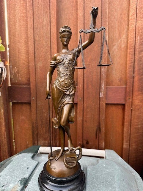bronzen vrouwe  justitia, Ophalen of Verzenden, Brons