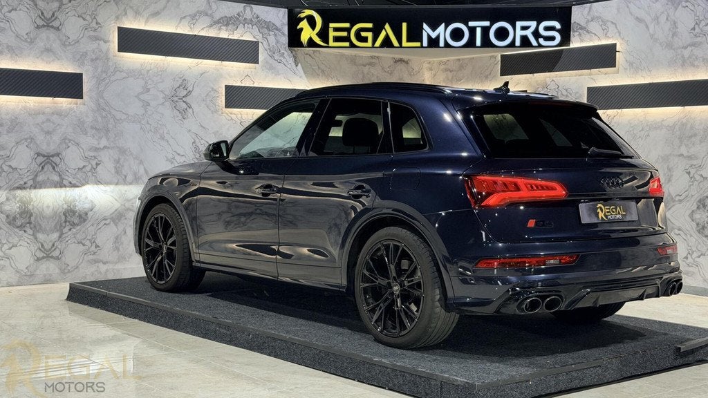 Audi Q5 55 TFSI e quattro S Competition | Pano | B&O Adv. |, Auto's, Audi, Automaat, 2005 kg, 4 cilinders, Blauw