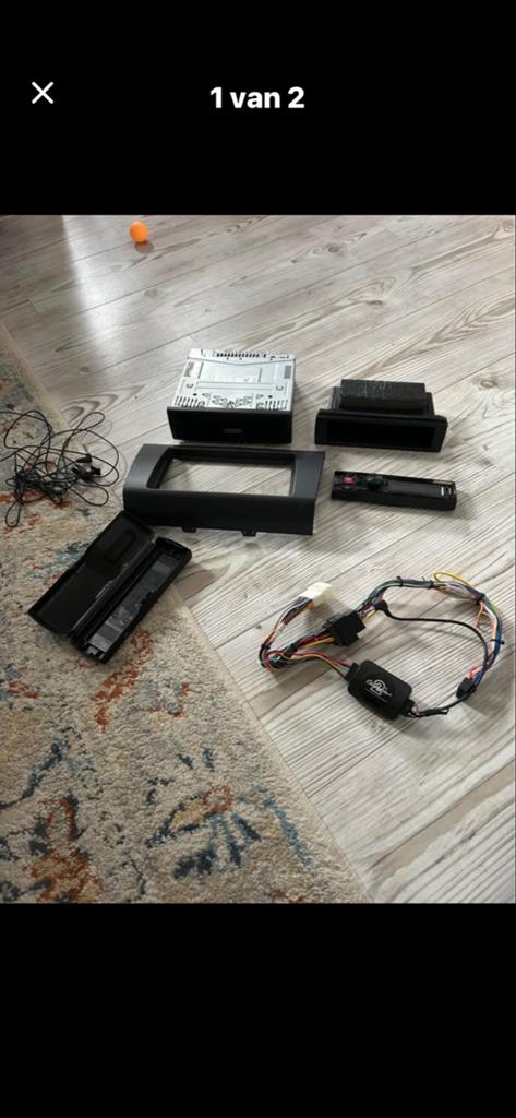 Alpine UTE-72BT autoradio met inbouwframe en bekabeling, Ophalen, Gebruikt