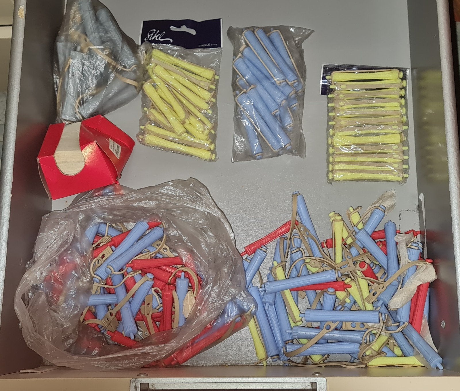 permanent rollers en papier, Ophalen of Verzenden, Overige kleuren, Handen en Nagels