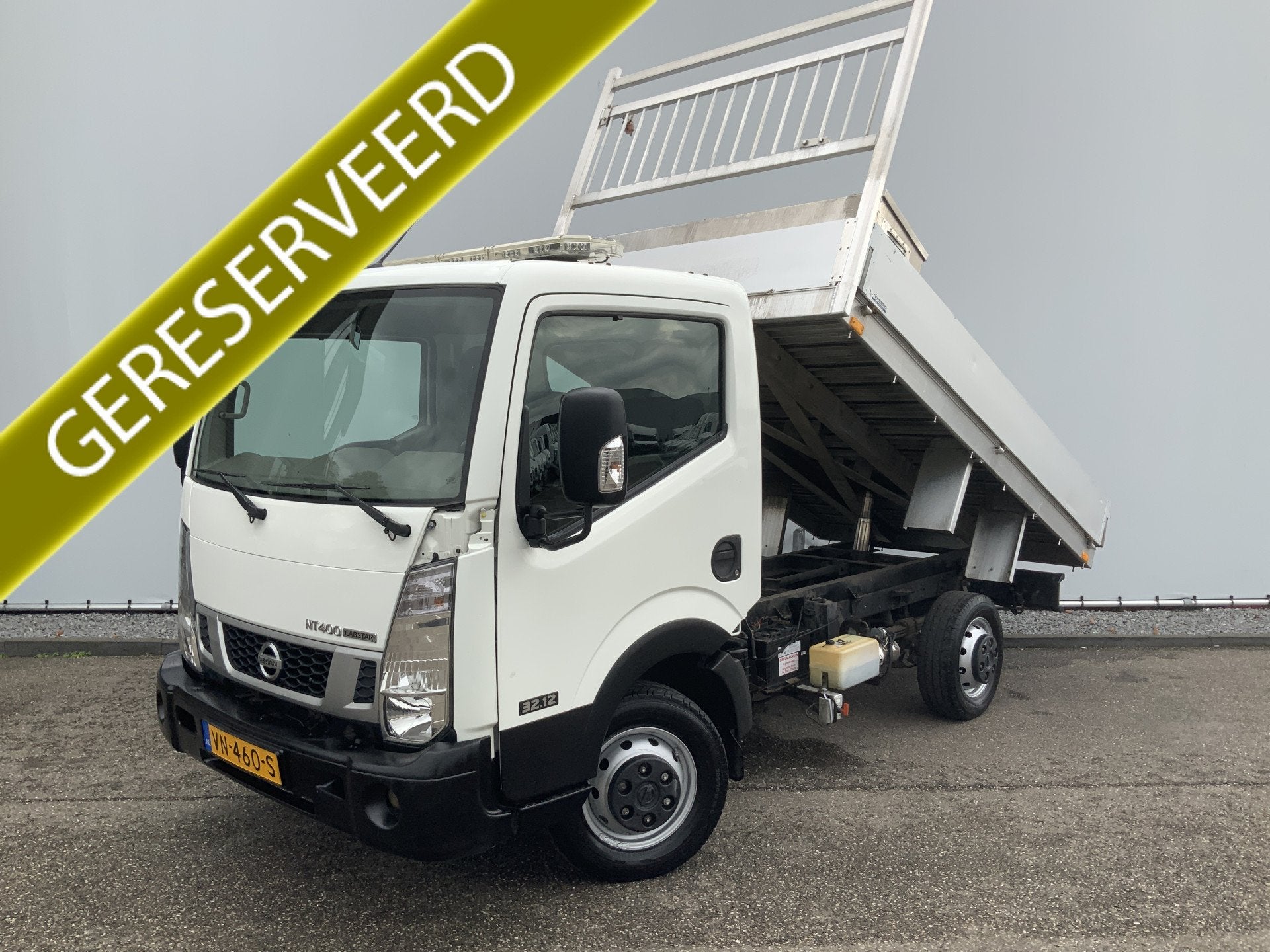 Nissan NT400 32.12 2.5 dCi 250 Kipper Trekhaak 2000 kg 3 Zit, Auto's, Euro 5, Gebruikt, 4 cilinders, Elektrische ramen