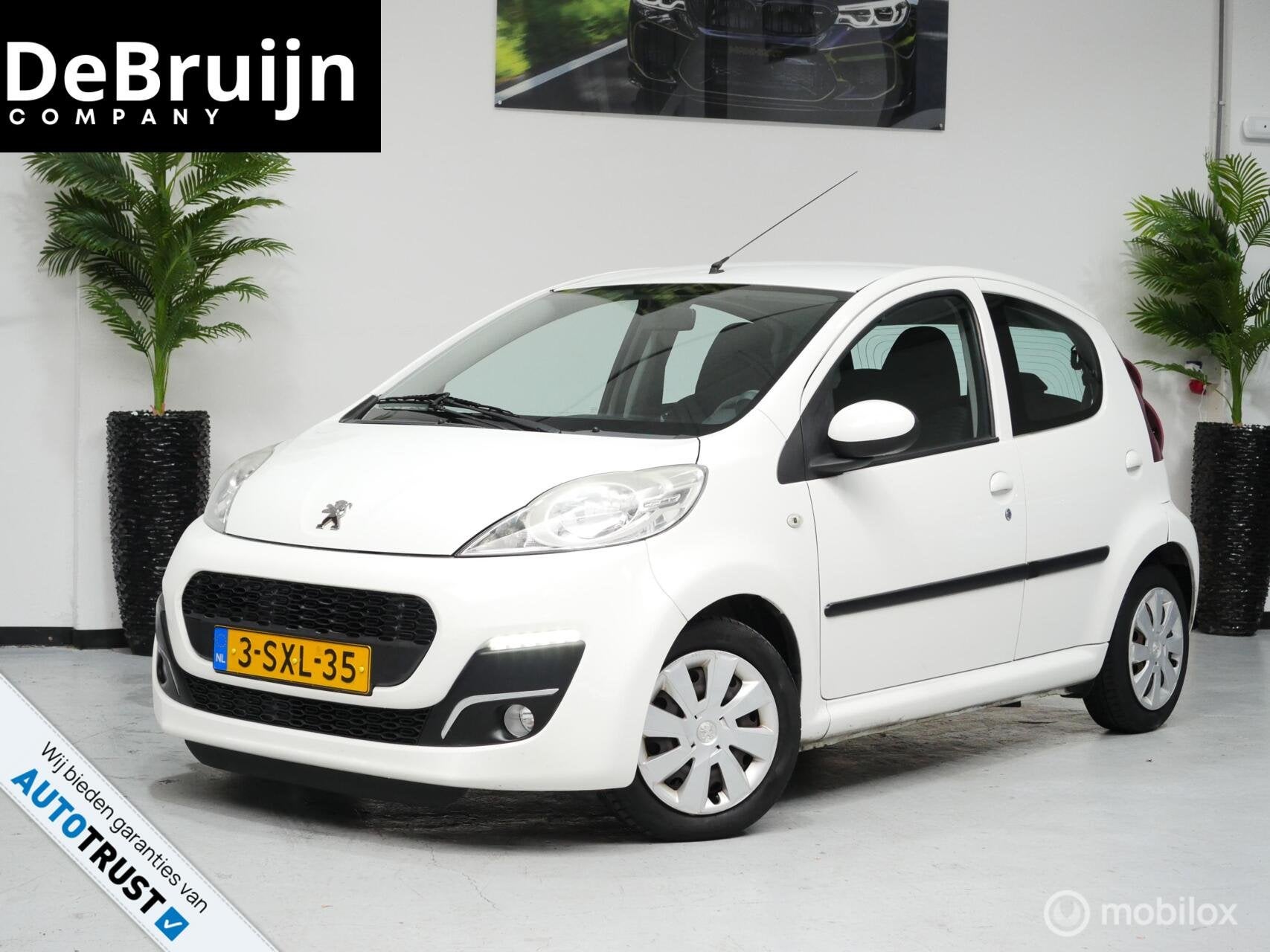Peugeot 107 1.0 Active | Airco | Dealer OH | Nieuwe APK, Voorwielaandrijving, Euro 5, Gebruikt, Met garantie (alle)