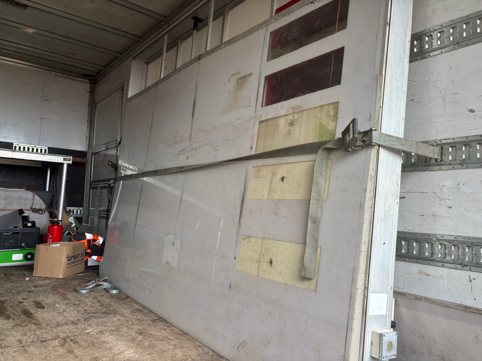 Plexiglas en trespa in veel verschillende afmetingen, Ophalen, Glas, Zo goed als nieuw, Aluminium