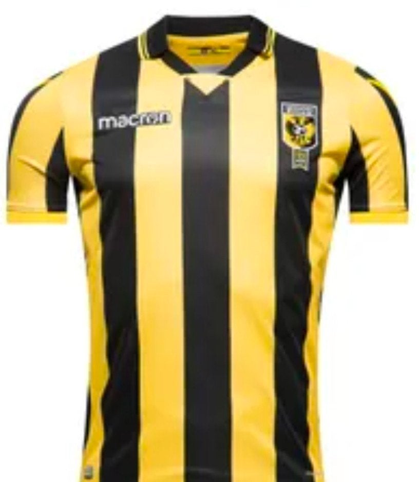 Gezocht: Vitesse shirts (diverse jaren), Geel, Overige maten, Ophalen of Verzenden, Macron