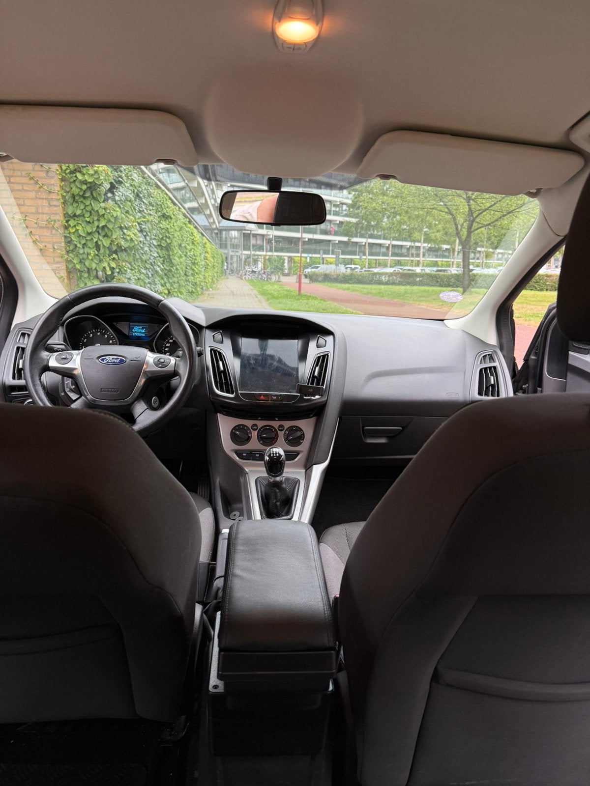 Foto 13 van Ford Focus 1.0 Ecoboost 74KW 5-D 2012 Bruin